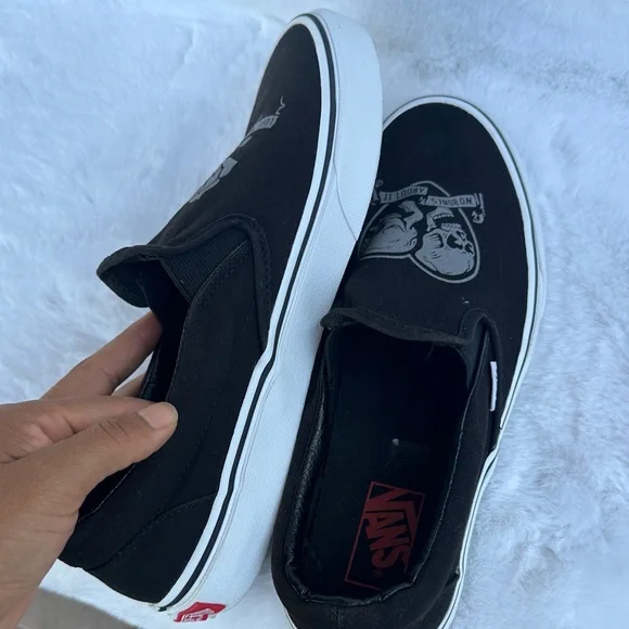 Unisex Vans Black Skull Slip-On Sneakers - Picture 12 of 12